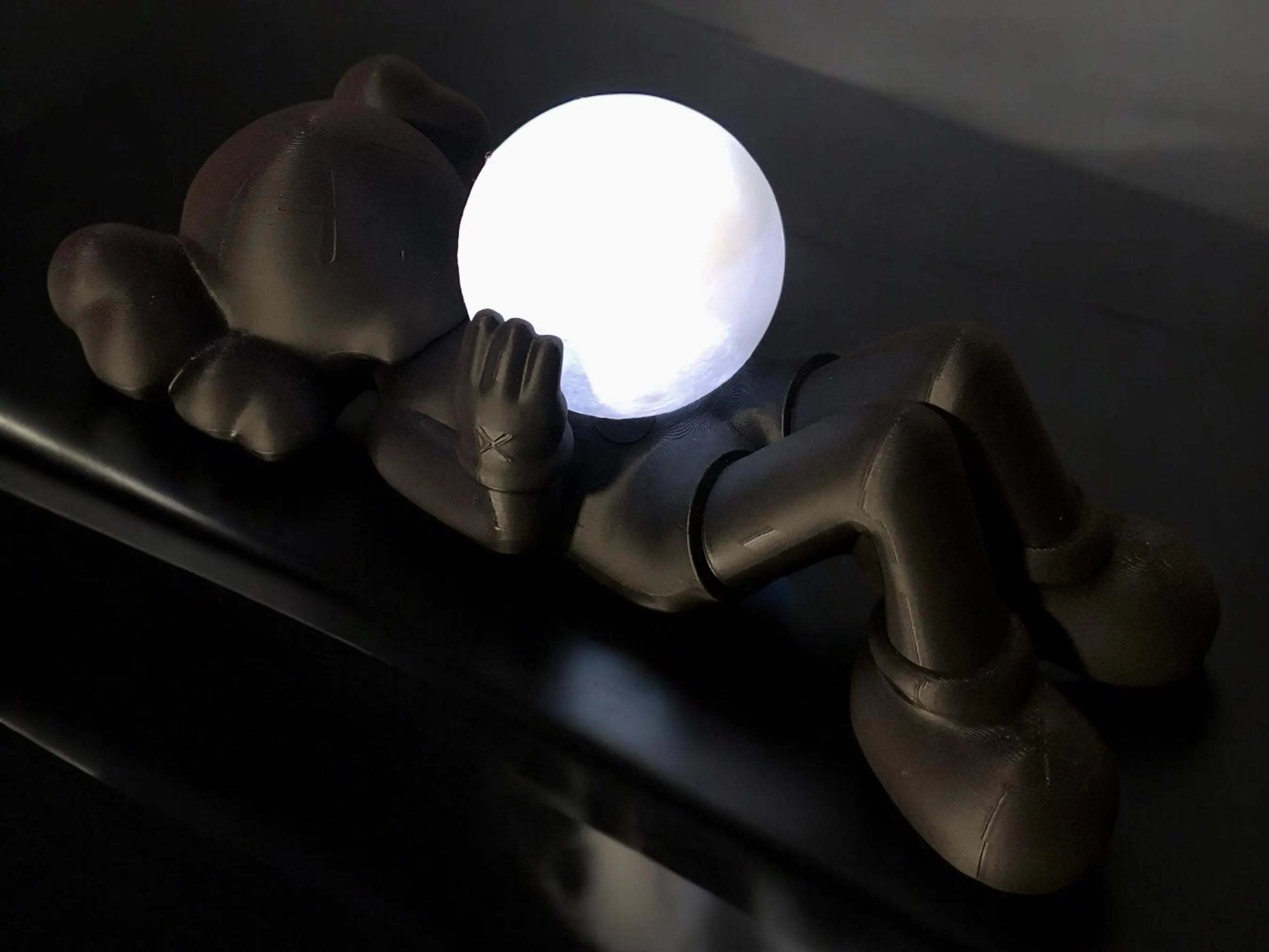 KAWSHOLIDAYMOONLAMP